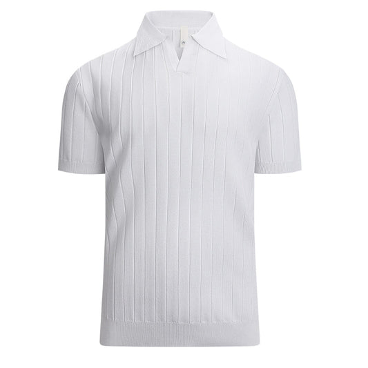 Deciding When Men's Polos Should Be Tucked In or Out